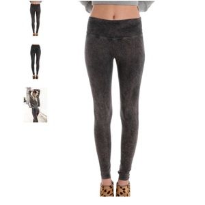 Ragdoll Tie Dye Leggings in Acid Black