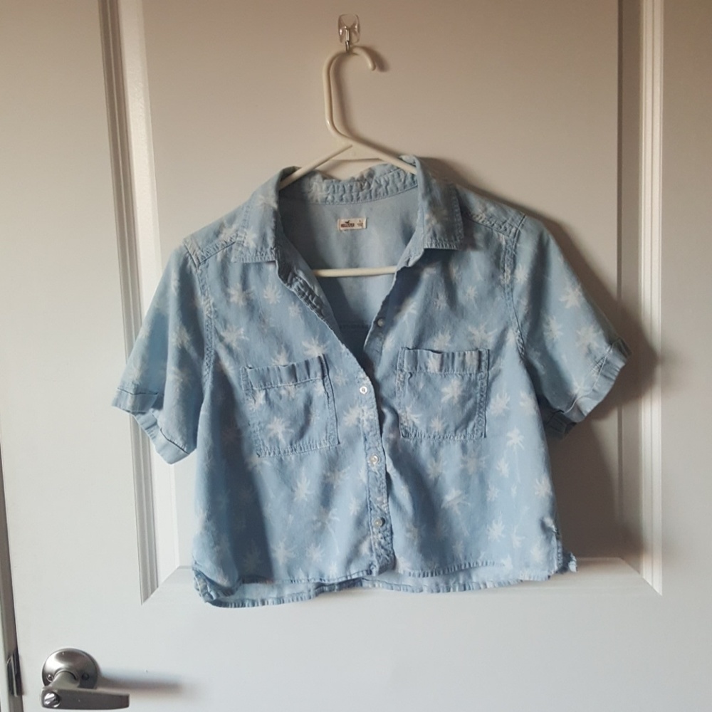 Cute Hollister Crop Top Palm Tree Button-up Shirt
