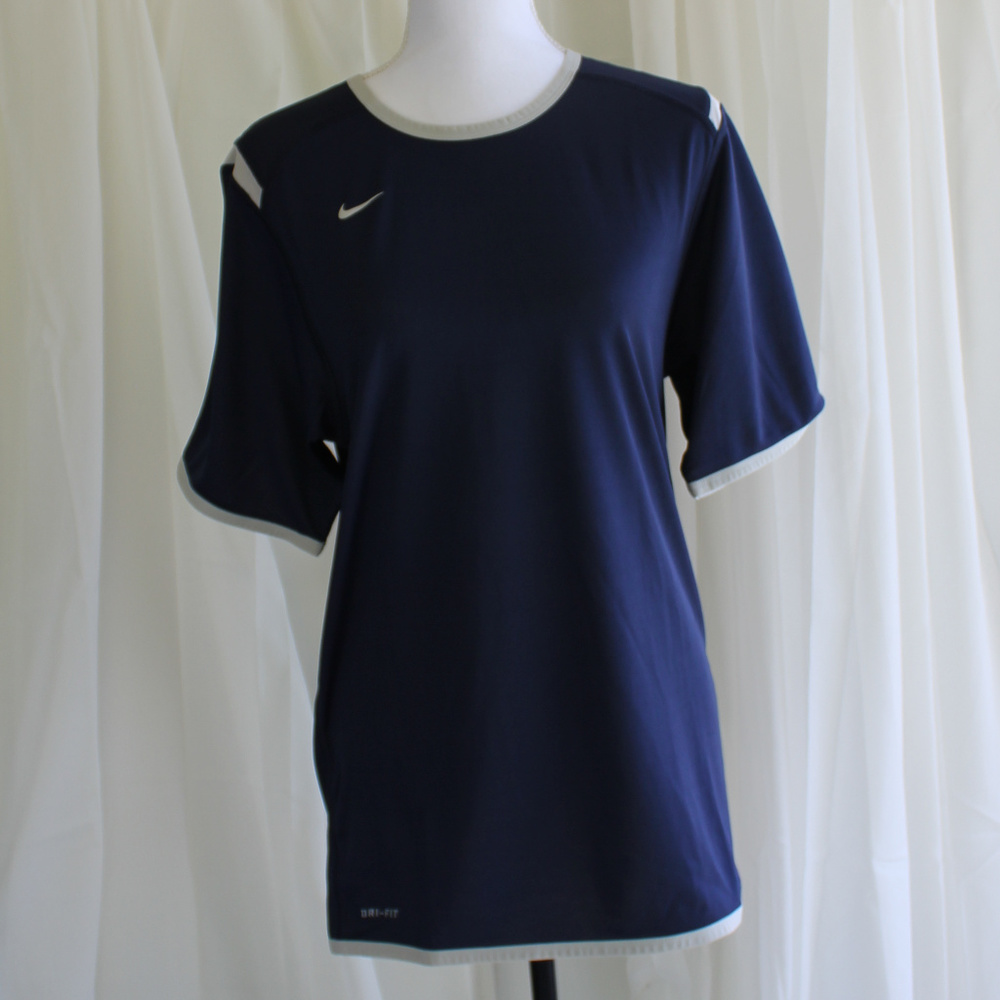 Nike Reversible Top