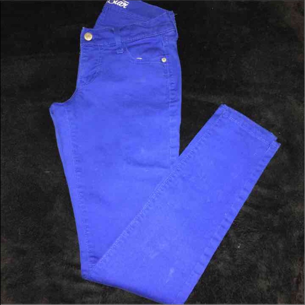 Blue skinny jeans