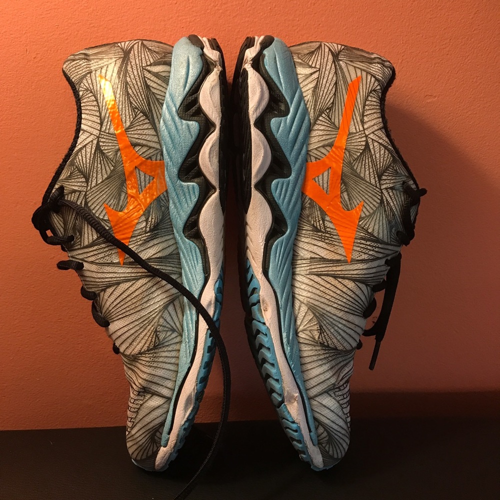 Mizuno Wave Paradox Running Shoes