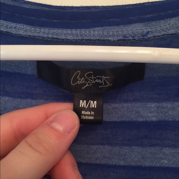 Women's shirt - Picture 2 of 2