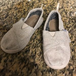 Beautiful sparkling toms for Toddlers sz 8