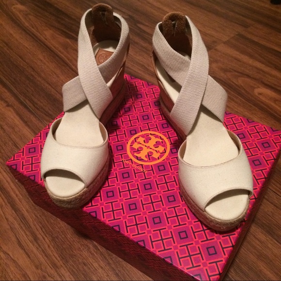 6 Tory Burch white cork canvas wedge shoes size 6 - Picture 2 of 5