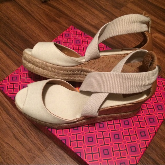 6 Tory Burch white cork canvas wedge shoes size 6 - Picture 4 of 5