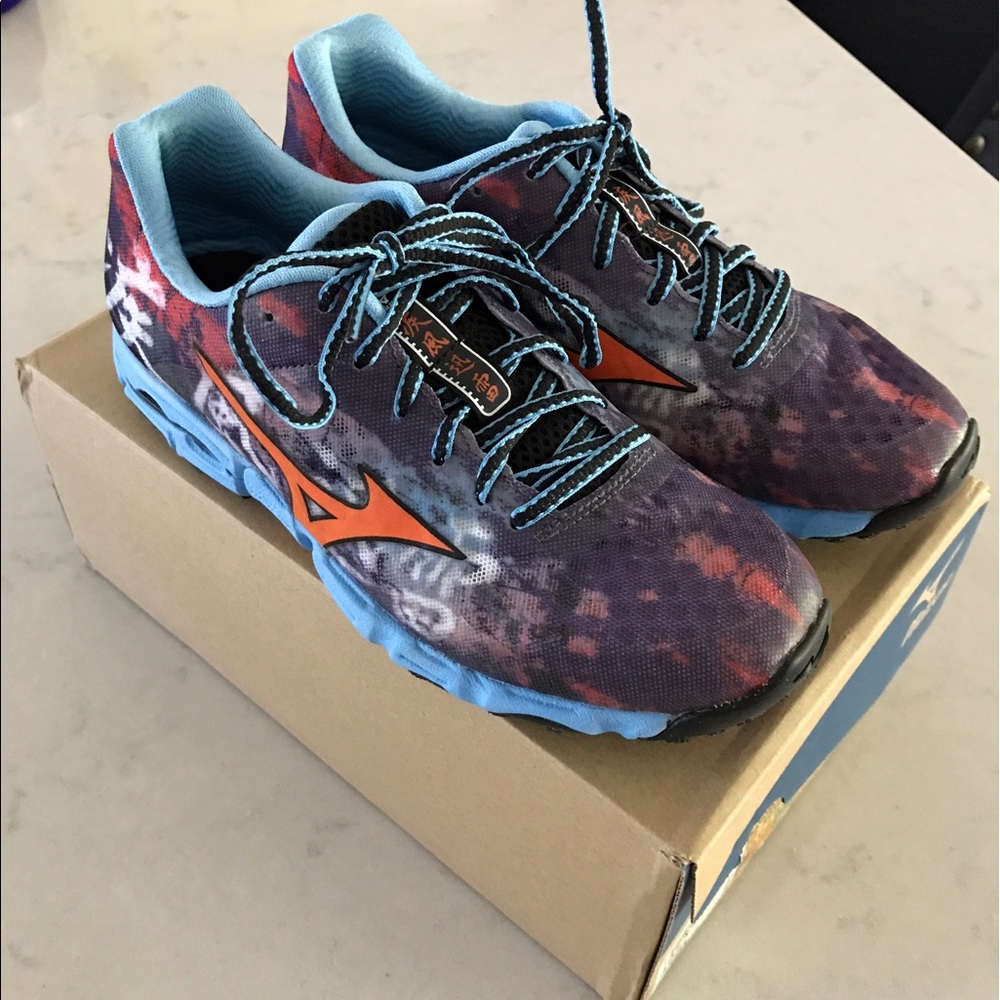 Mizuno wave Hayate running shoes sz 8.5