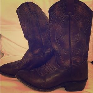 Frye cowboy boots, women's size 9, like new!
