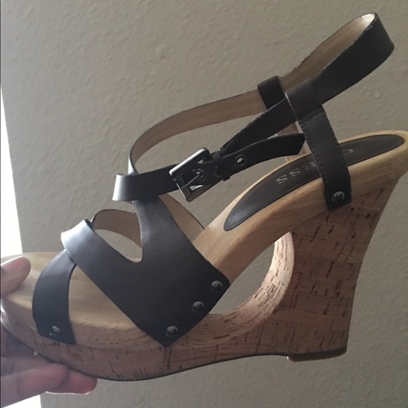 Guess Shoes - 🤓SALE💫Brown Guess Shoes