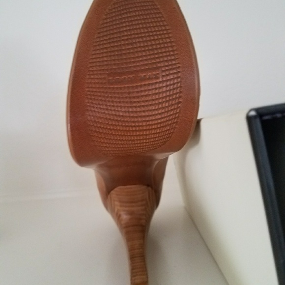 Max Studio Leon max collection high heels size 9 - Picture 6 of 7