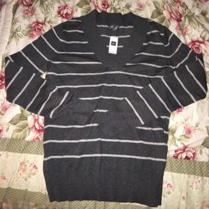 BRAND NEW GAP SWEATER