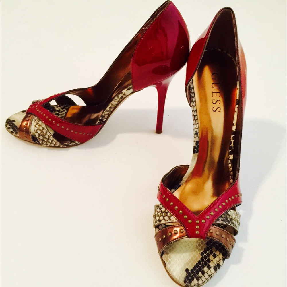 New Without Tags Guess pumps