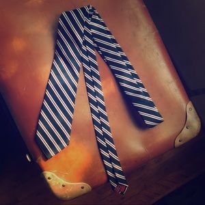 Penguin Tie