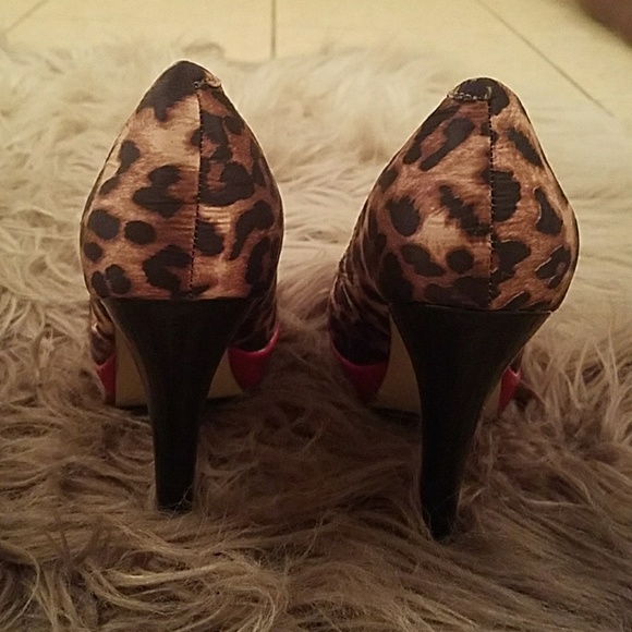 Steve Madden Olicia Leopard Satin Heels - Picture 3 of 7