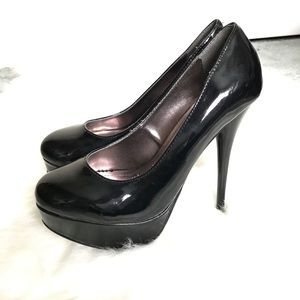 STEVE MADDEN Black Patent Stiletto Heels