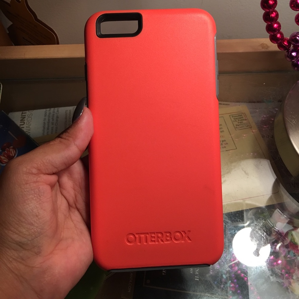 🌺Coral pink Otterbox for an iPhone 6/6s plus!🌺
