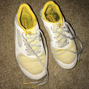 Nike Yellow Livestrong 4.0's used