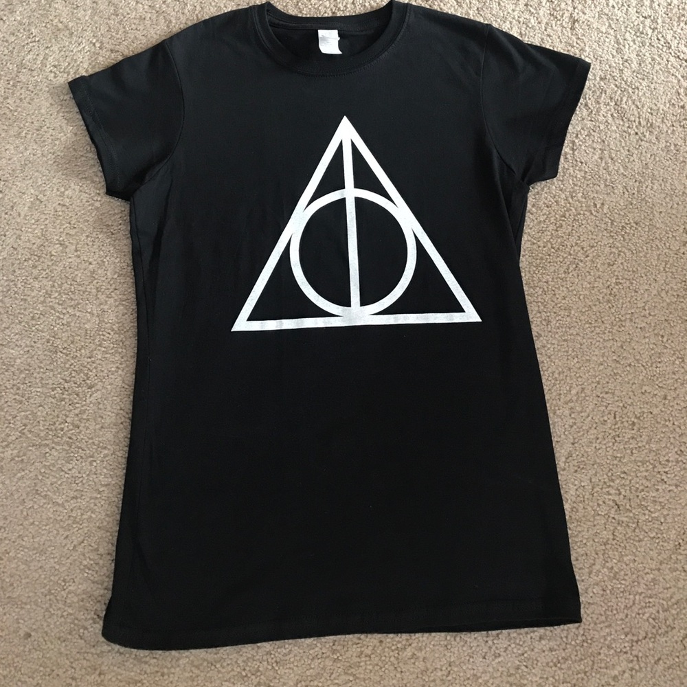 Medium Deathly Hallows tee