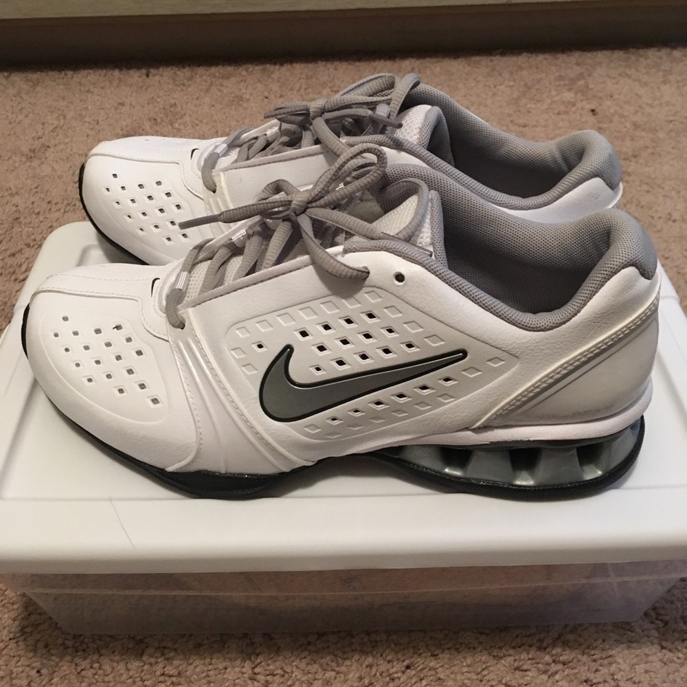 NWOT Nike Reax White Sneakers