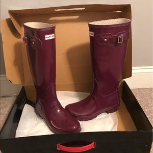 Hunter Rain Boots: Dark Ruby Glossy