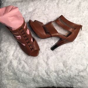 Sofft Peep Toe Pablo Tobacco Sandal 7.5 NWOB