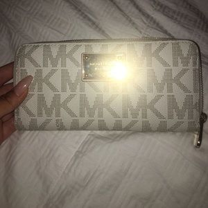 MK wallet