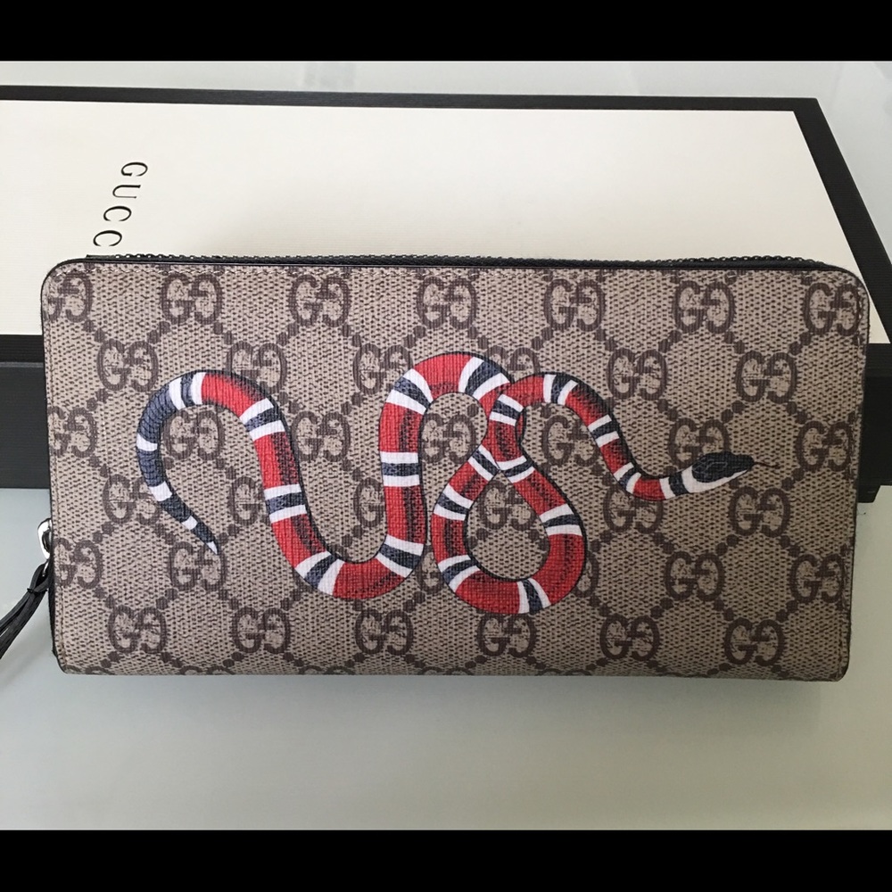 Gucci GG canvas snake zip wallet