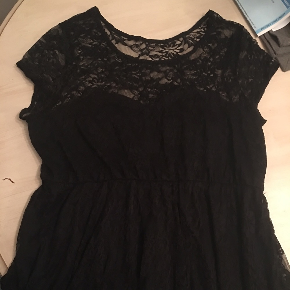 Black lace maternity dress