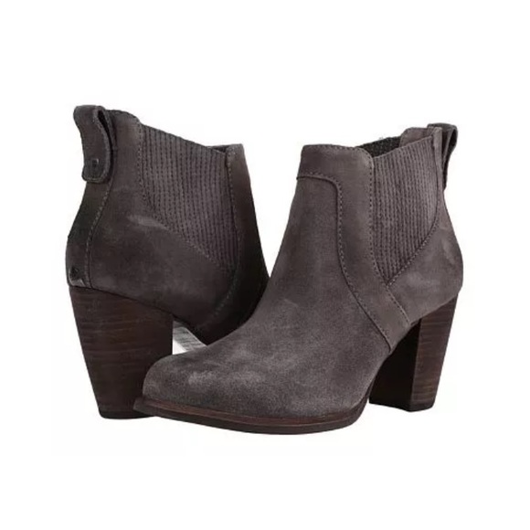 UGG Shoes - UGG WOMEN'S COBIE Gray Suede Booties Size 7 NIB