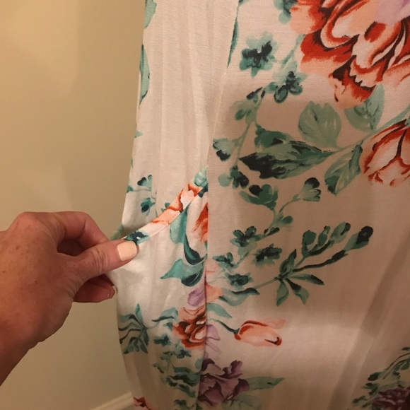 LAST ONE New Fab Floral Maxi with Pockets Large - Picture 6 of 7