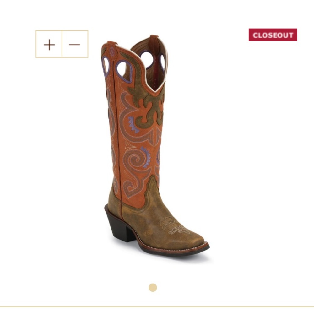 ISO women's in a 71/2 tony lama 3R buckaroo boots