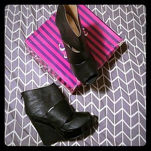 Yoki Wedge Heel Bootie Sandals NWT