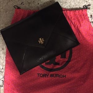 Tory Burch Patent Black Robinson Envelope Clutch