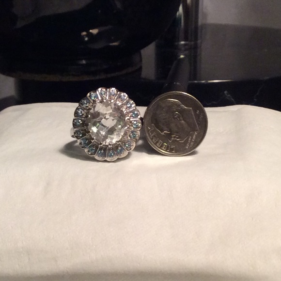 Ring - Picture 2 of 4