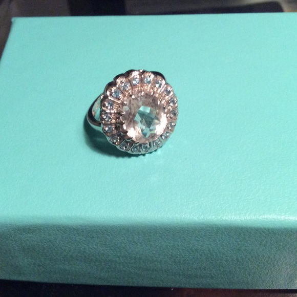 Ring - Picture 3 of 4