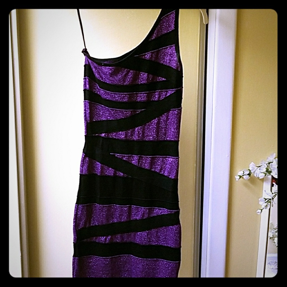 Bebe dress