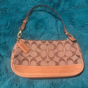 Authentic Coach Monogram Purse ⚡️SALE⚡️