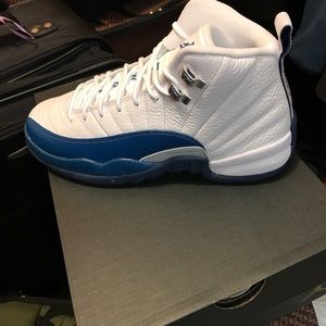 Retro 12 French blue