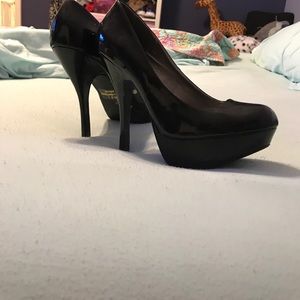 REDUCED Black Pumps