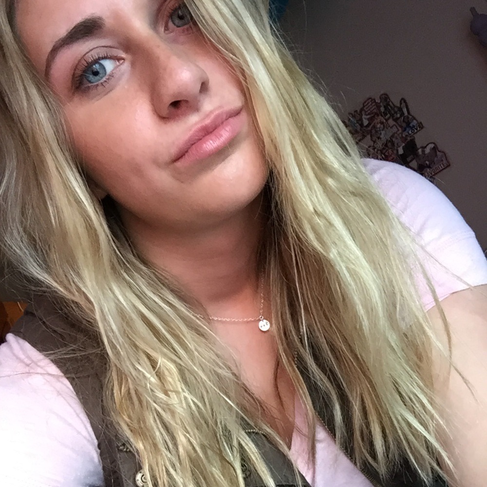 Meet your Posher, Brandi