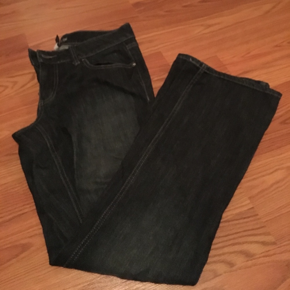 Bootleg jeans