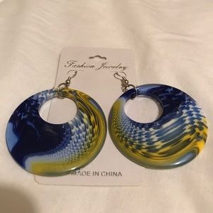 GAME DAY EARRINGS! 🏈 Blue and gold earrings