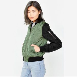 SALE 🚨 Urban Outfitters Quilted Bomber Jacket