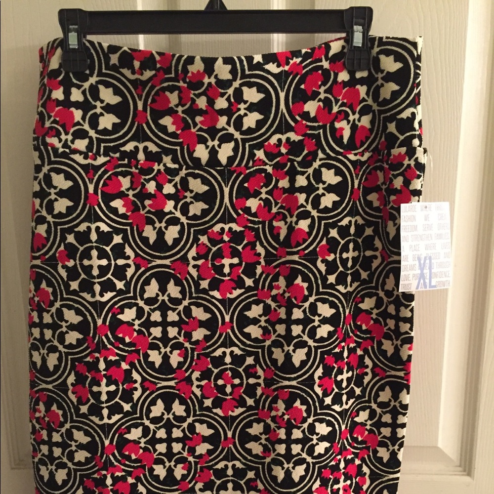 Lularoe Cassie XL
