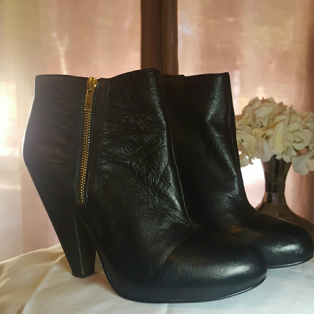 Chinese Laundry Black Leather Booties