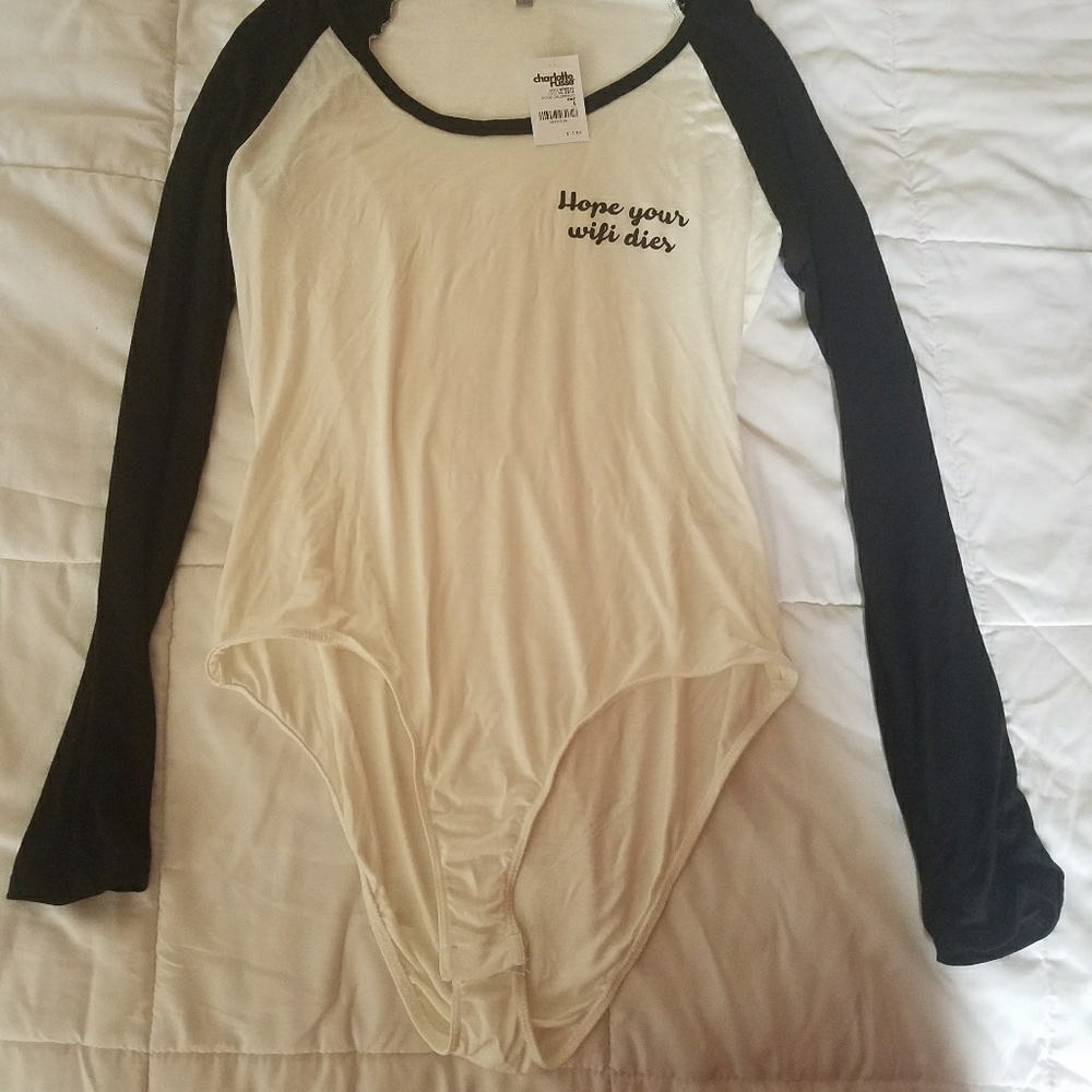 Clothes - Picture 4 of 6