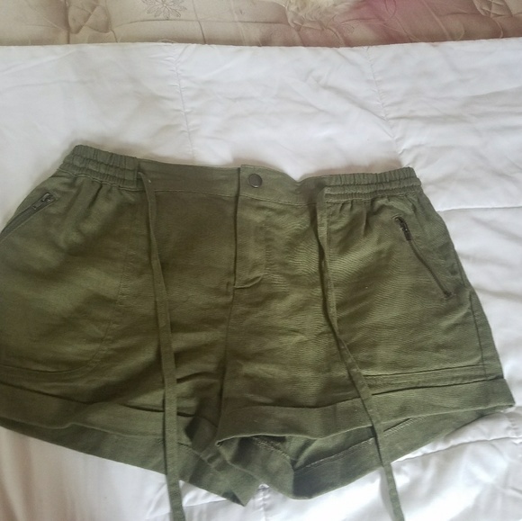 Clothes - Picture 2 of 6