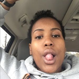 Meet your Posher, Lucy