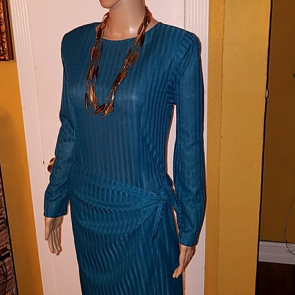 Wrap dress - Picture 2 of 4