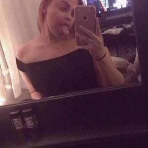 Meet your Posher, Yanellys