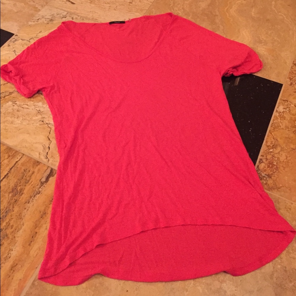 Tahari coral lightweight rolled sleeve Tshirt